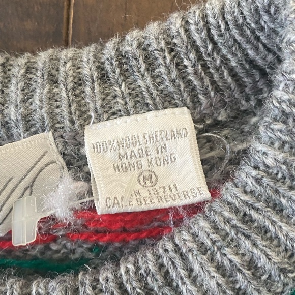 Vintage Lord & Taylor Wool sweater - Picture 3 of 10